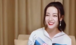 吃瓜爆料迪丽热巴,瓜田里的甜蜜瓜果，揭秘明星背后的故事